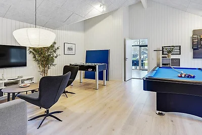 16 Personen Ferienhaus in Væggerløse