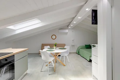 Mansardenstudio, mit Klimaanlage