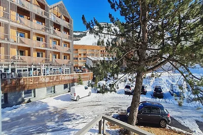Berghaus mit Balkon und Skizugang
