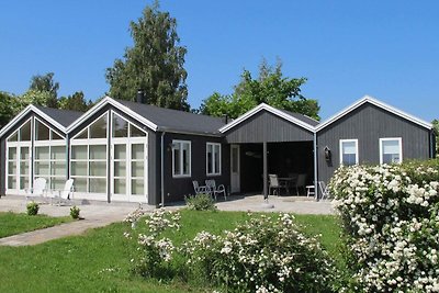 Modernes Ferienhaus mit Terrasse in Nysted
