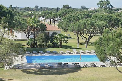 Ampio appartamento a Quarteira con piscina