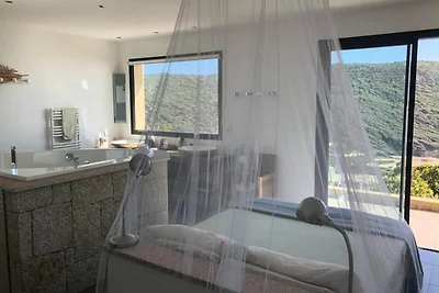 Villa in Tizzano mit Meerblick