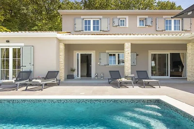 Villa in Labin met zwembad
