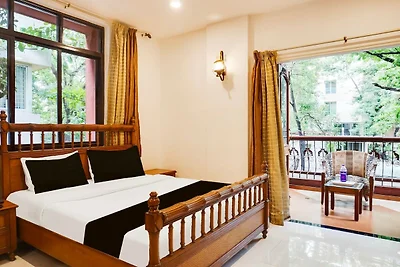Super casa a schiera Oak Prabhat Road