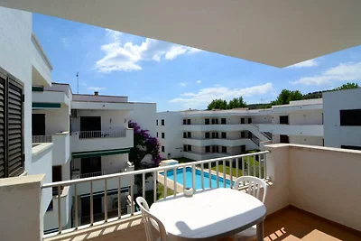 Apartment for four people with pool