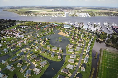 Luxe villa met wijnklimaatkast