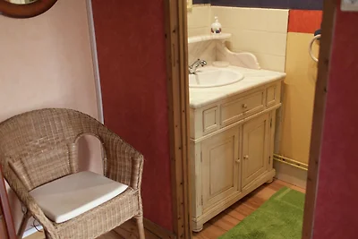 Accogliente chalet a Ponchel con laghetto
