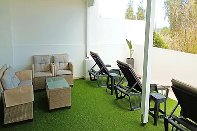 Villa aan zee in Adelianos Kampos