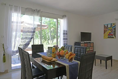 Villa in Montauroux in der Nähe von Wald