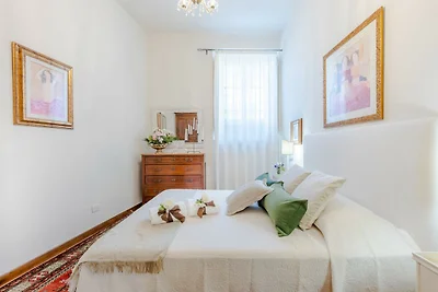 Wohnung in Lucca mit privatem Garten