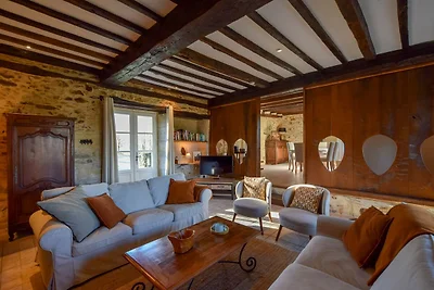 Kulturschatz in der Dordogne mit Furries