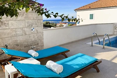 Villa in Rogoznica met wifi en...