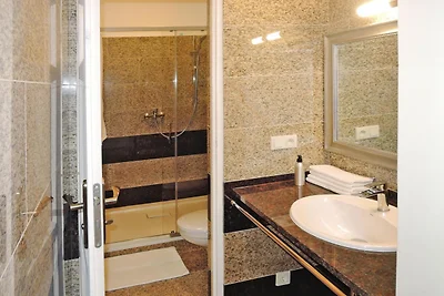 Comfortabel huis met twee zwembaden