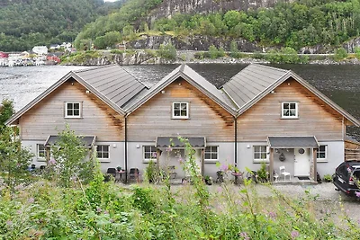 Kustsereniteit in Leirvik-By Traum