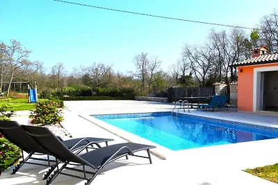 Ferienhaus in Visnjan mit Schwimmbecken