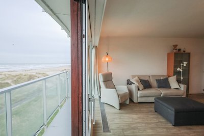 Rustig appartement met balkon, uitzicht op...