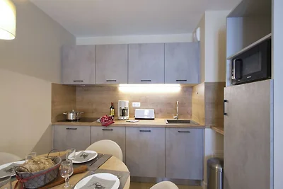 Wohnung in L'Éclose mit Bergblick