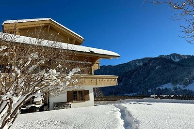 Aangenaam appartement in Gstaad met tuin