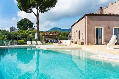 Villa a Zafferana Etnea con Piscina Privata