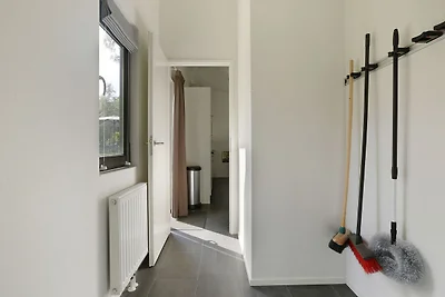 Entworfen Chalet mit Smart TV, neben BOS