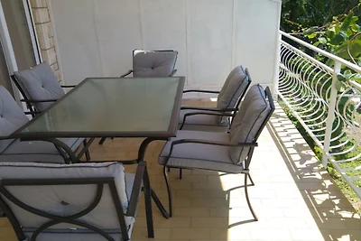 One Bedroom Apartment with Sea View and...