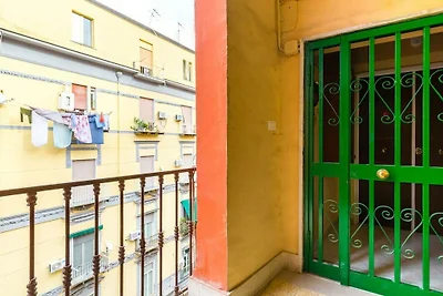 Appartement Blanc et Bleu à Sanità