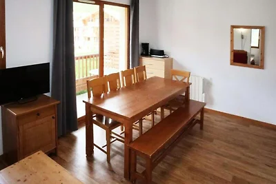 Appartamento a Les Orres con piscina e vista...