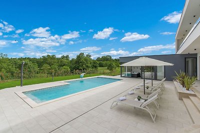 Neue und moderne Villa mit privatem Pool und ...