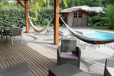 Ferienhaus mit Pool in Grayan-et-l'Hôpital-eh...