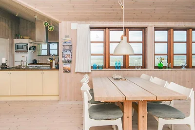 Cozy Retreat by the Sea - By Traum...