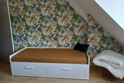 Schönes Ferienhaus in Epiniac mit Garten