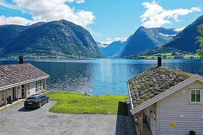8 persone case ad skei i jølster