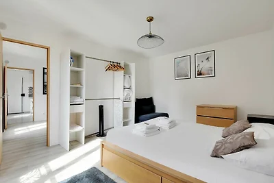 Appartamento autentico - 1BR/5P - La Villette