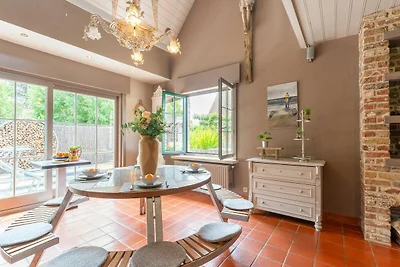 Authentische Villa mit Wellness in...