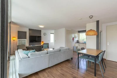 Eleganter Bungalow mit Sauna und Garten