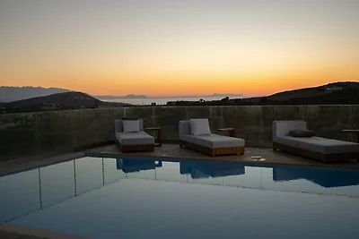 Villa in Panormo mit Pool und Strandnähe