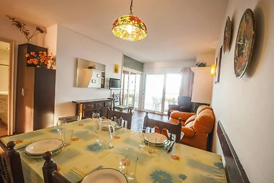 Appartement in Pals bij rustige strand