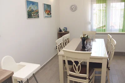 Wohnung in Grebatica mit Meeresstrand