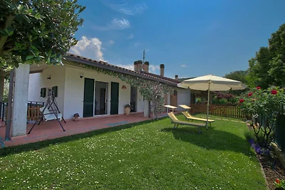 Casa vacanze a San Feliciano con giardino