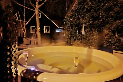 Agriturismo moderno e arredato con gusto in u...