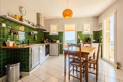 Villa in Rochefort-du-Gard mit Poolblick