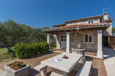 Villa in Tinjan met zwembad