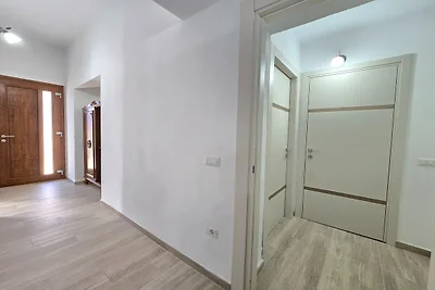 Freistehende Villa mit Garten und Klimaanlage