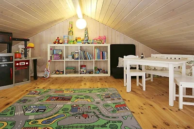 8 persoons vakantie huis in Væggerløse-By...