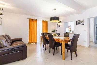 Three Bedroom Apartment with Sea View and...