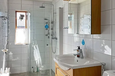 5 persone case ad VISBY-By Traum