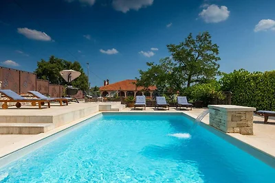 Ferienhaus in Rovinjsko mit Pool