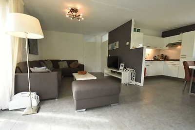 Lussureggiante casa vacanze a Earnewâld