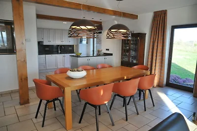 Moderna Casa Vacanze a Somme Leuze con Sauna