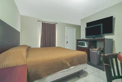 Cape Coral FL | King bed